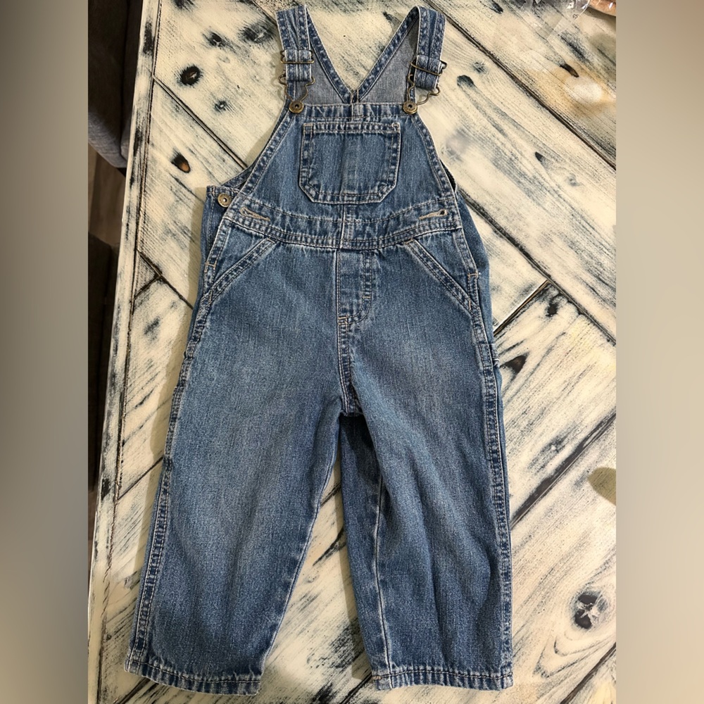 Wrangler Classic Blue Denim Button Detail